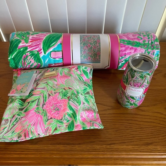 Lilly Pulitzer Other - Lilly Pulitzer Beach Towel, Beach Day Pouch, and Champagne Flute Bundle